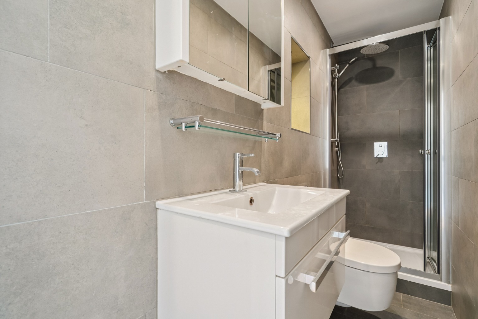 1 Bedroom Apartment, Alleyn Court, Sussex Gardens, W2