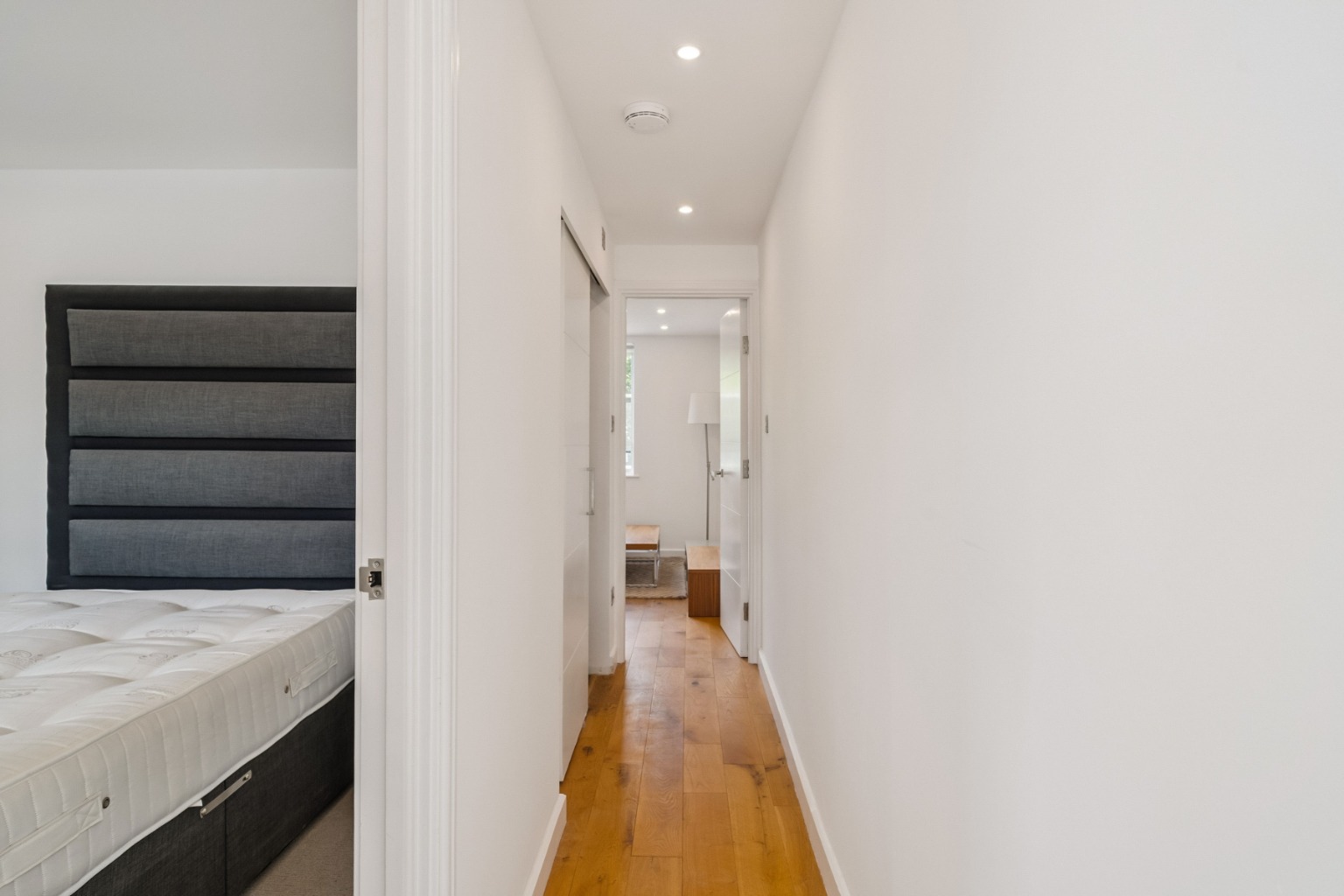 1 Bedroom Apartment, Alleyn Court, Sussex Gardens, W2