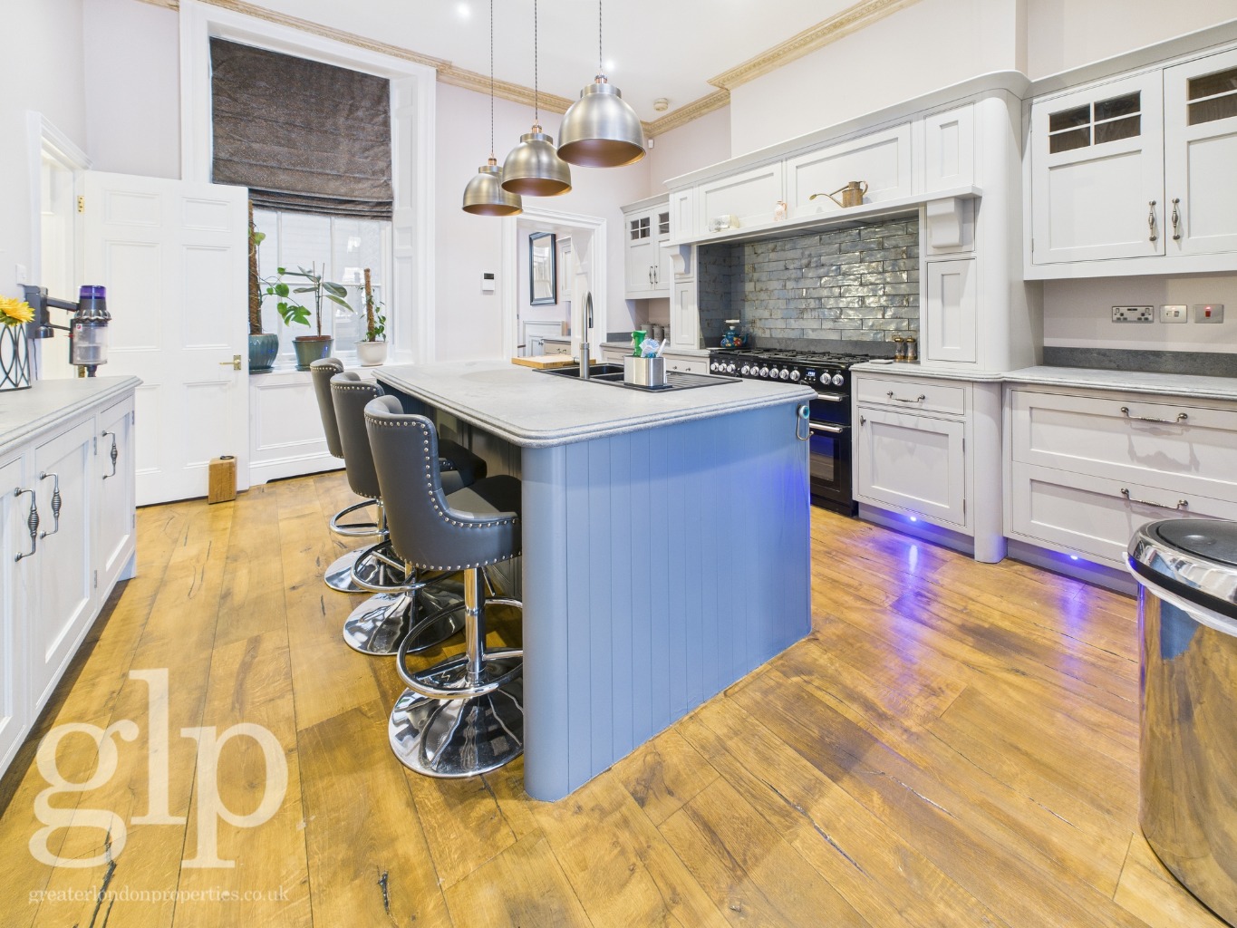 4 Bedroom Apartment, John Street, London, Greater London, WC1N