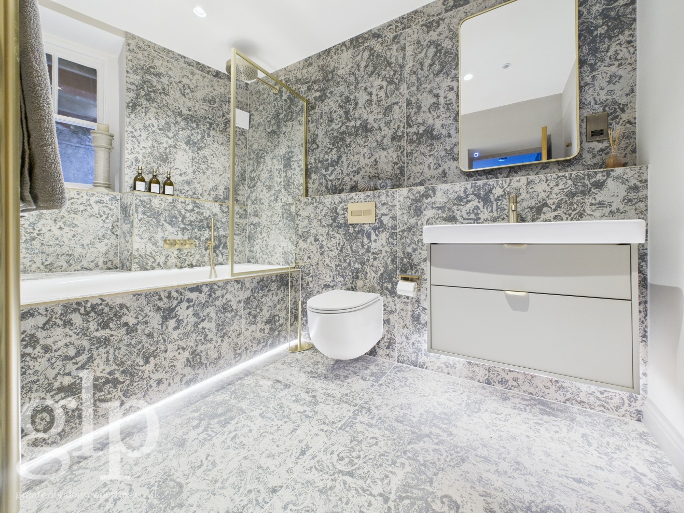 4 Bedroom Apartment, John Street, London, Greater London, WC1N