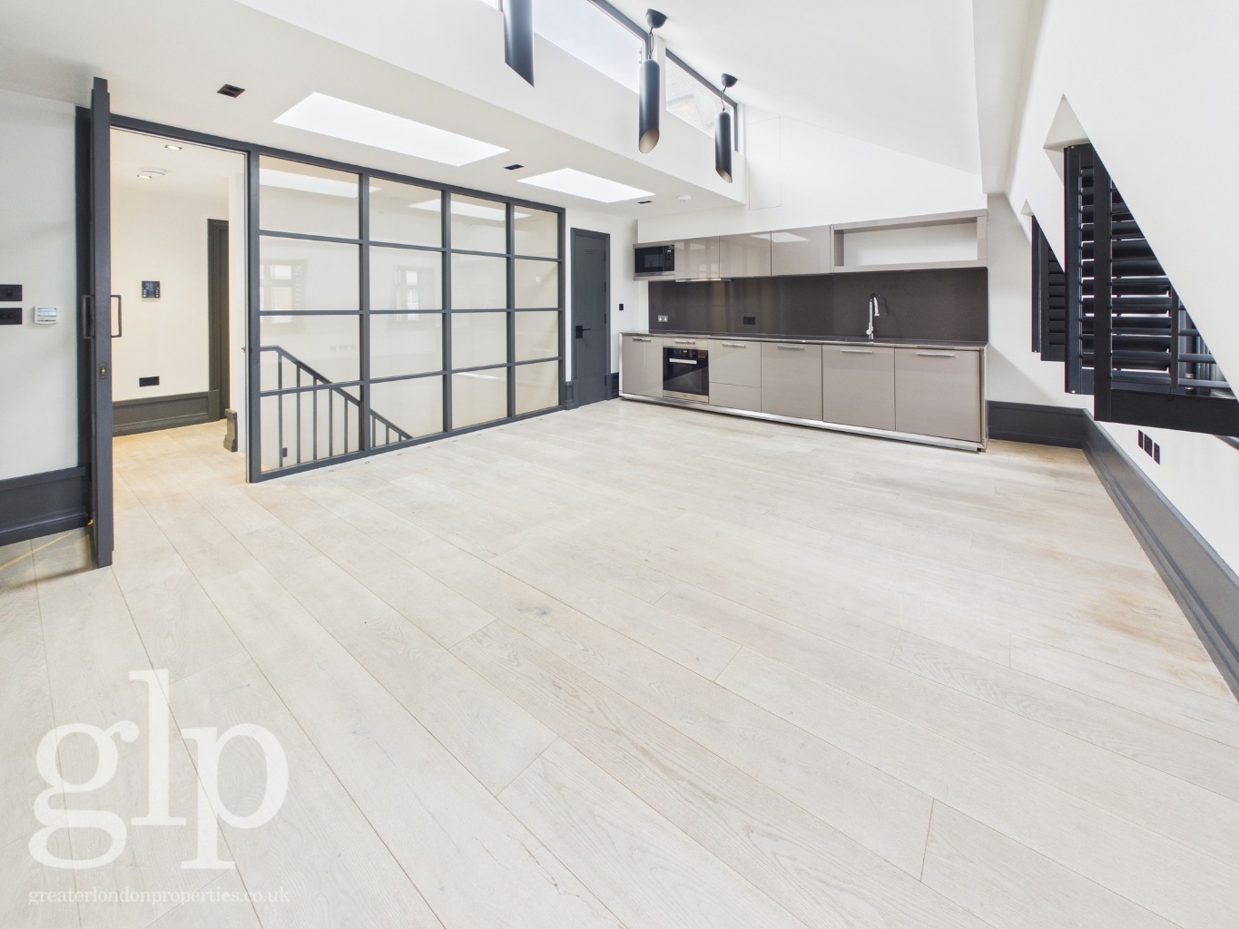 2 Bedroom Apartment, King Street, London, Covent garden, WC2E