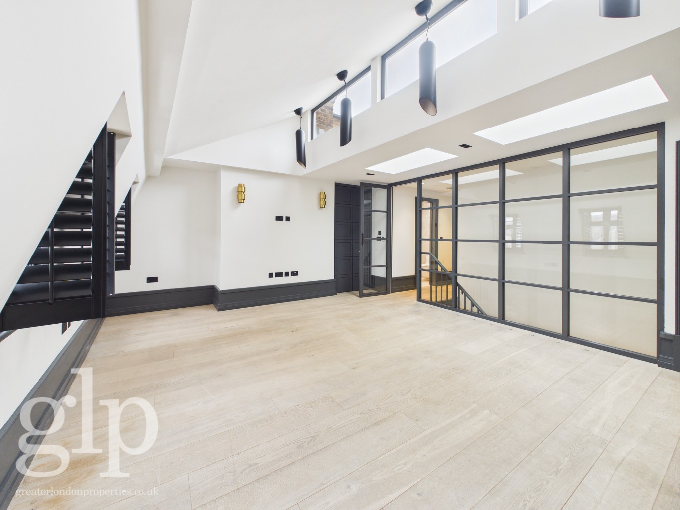 2 Bedroom Apartment, King Street, London, Covent garden, WC2E