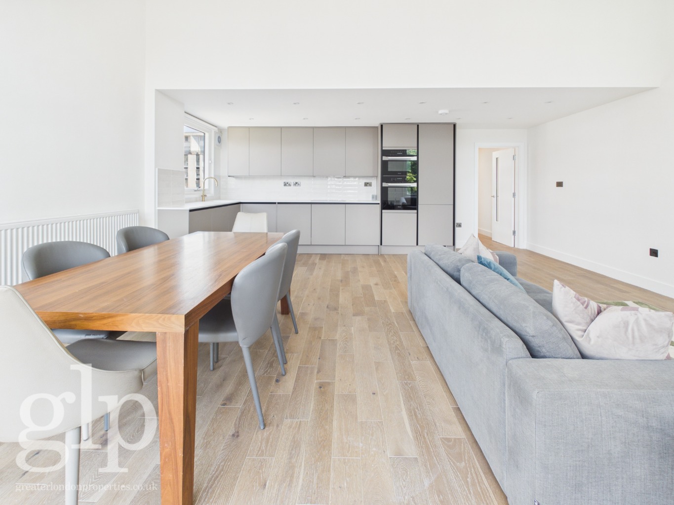 2 Bedroom Apartment, The Water Gardens, Hyde Park, W2