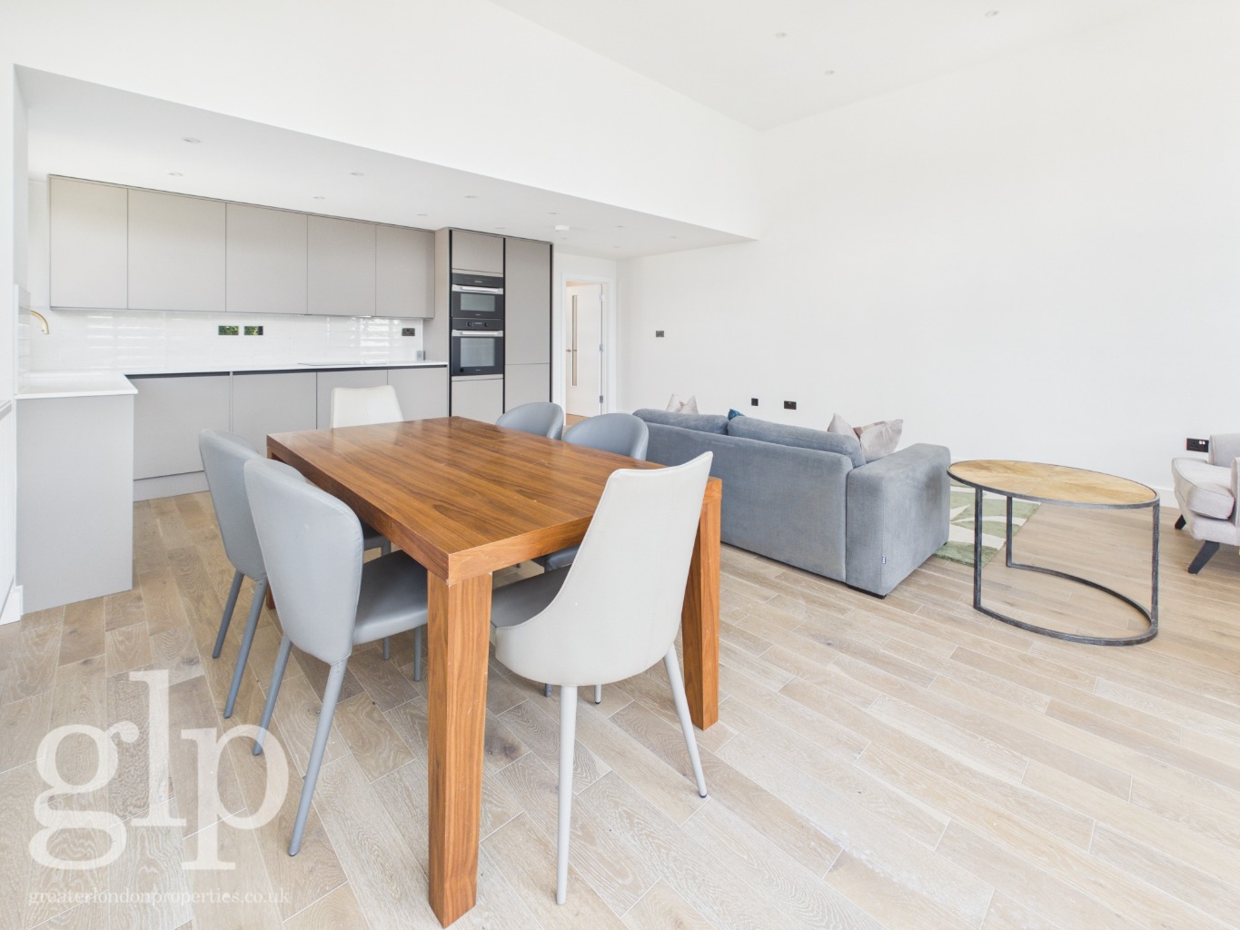 2 Bedroom Apartment, The Water Gardens, Hyde Park, W2