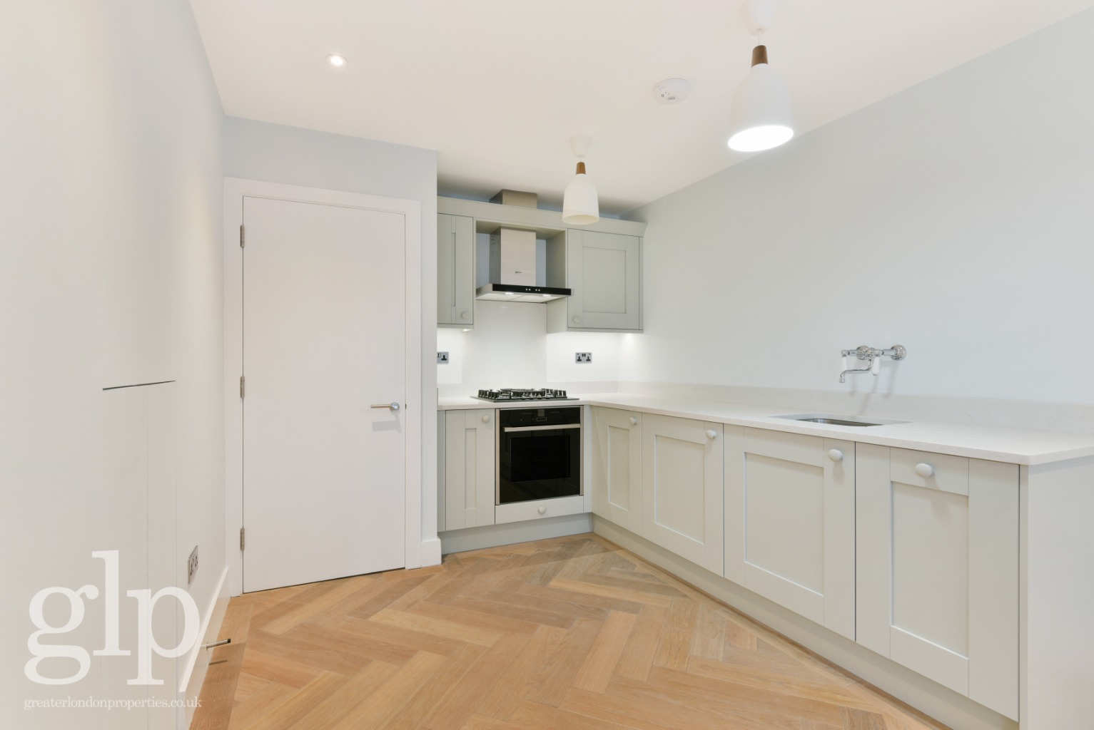 2 Bedroom Apartment, Brewer Street, Soho, W1F
