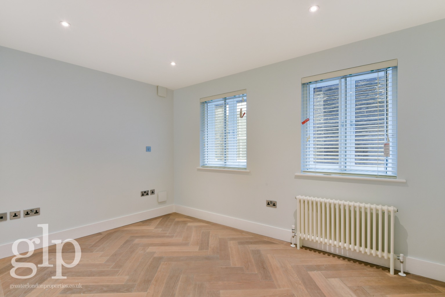 2 Bedroom Apartment, Brewer Street, Soho, W1F