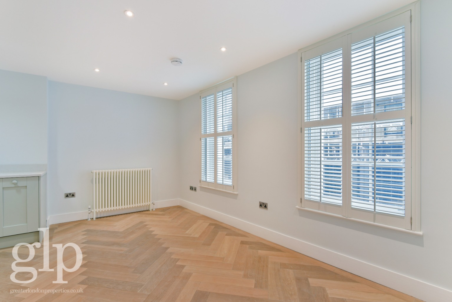 2 Bedroom Apartment, Brewer Street, Soho, W1F