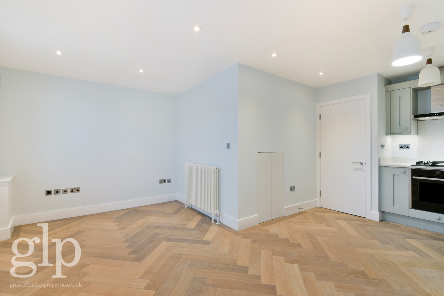 2 Bedroom Apartment, Brewer Street, Soho, W1F