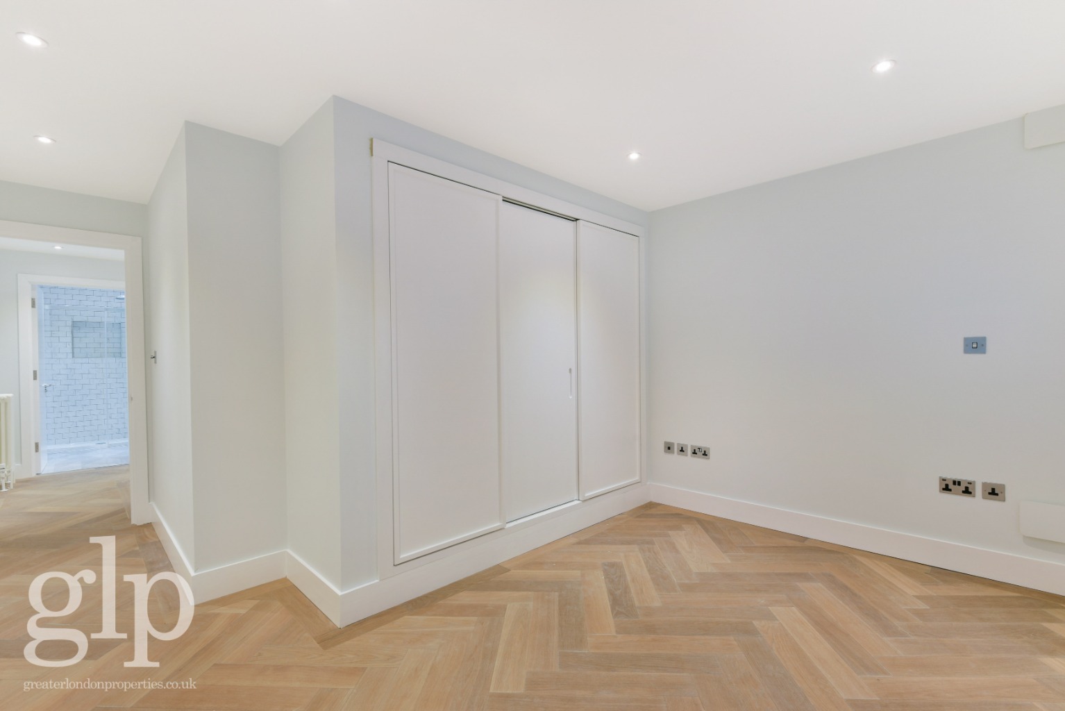 2 Bedroom Apartment, Brewer Street, Soho, W1F