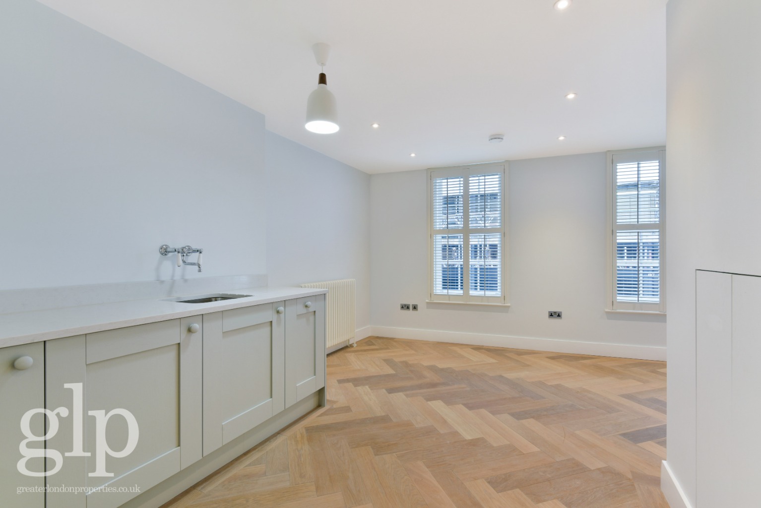 2 Bedroom Apartment, Brewer Street, Soho, W1F