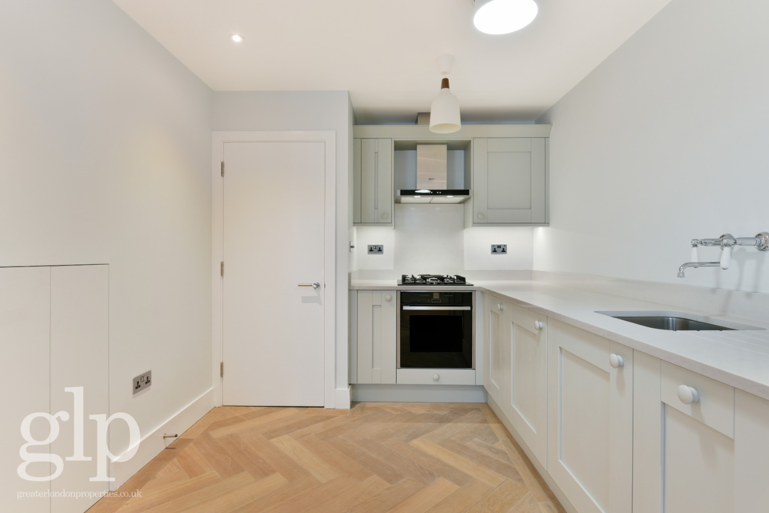 2 Bedroom Apartment, Brewer Street, Soho, W1F
