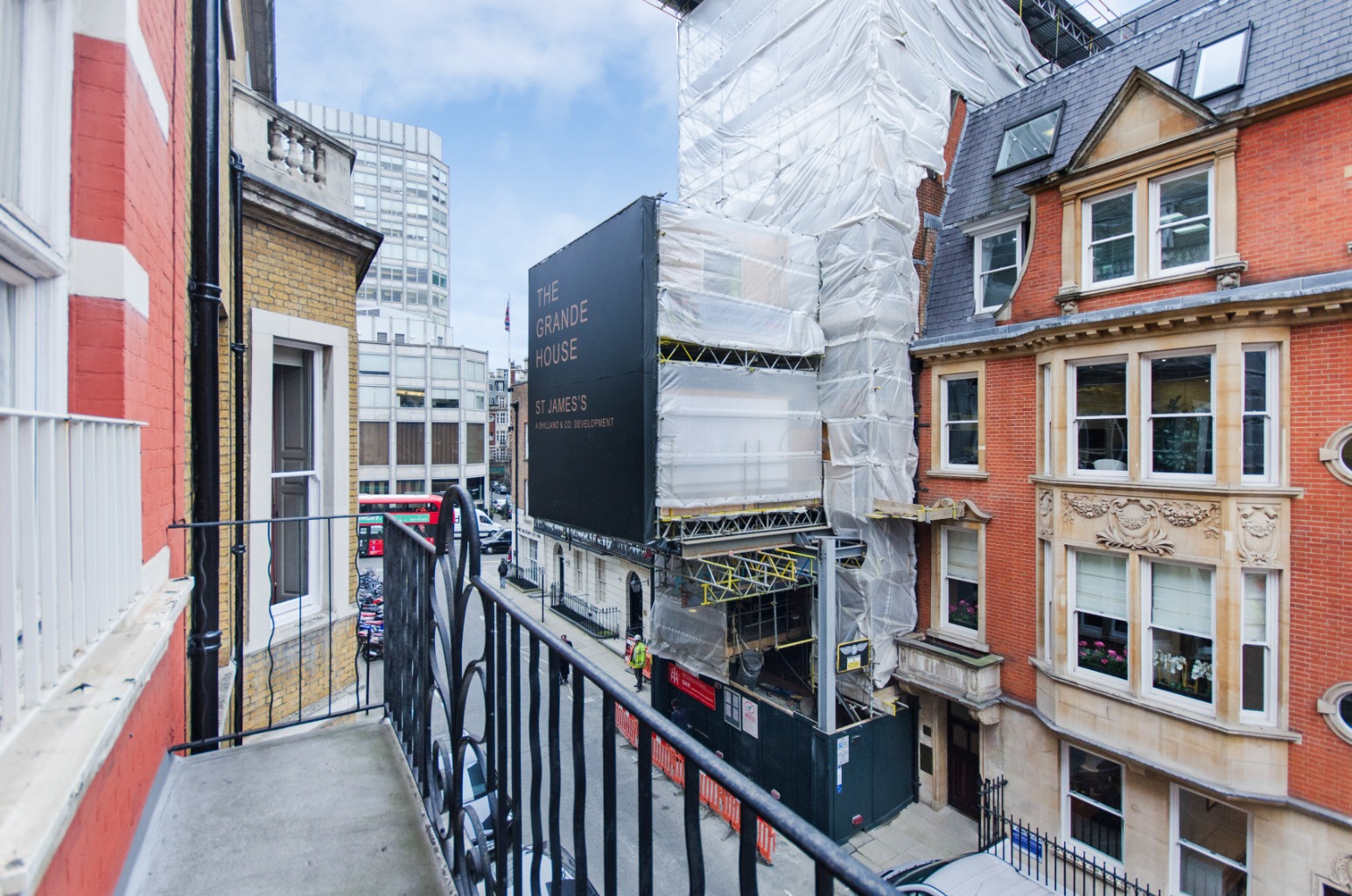2 Bedroom Apartment, Arlington Street, Mayfair, SW1A