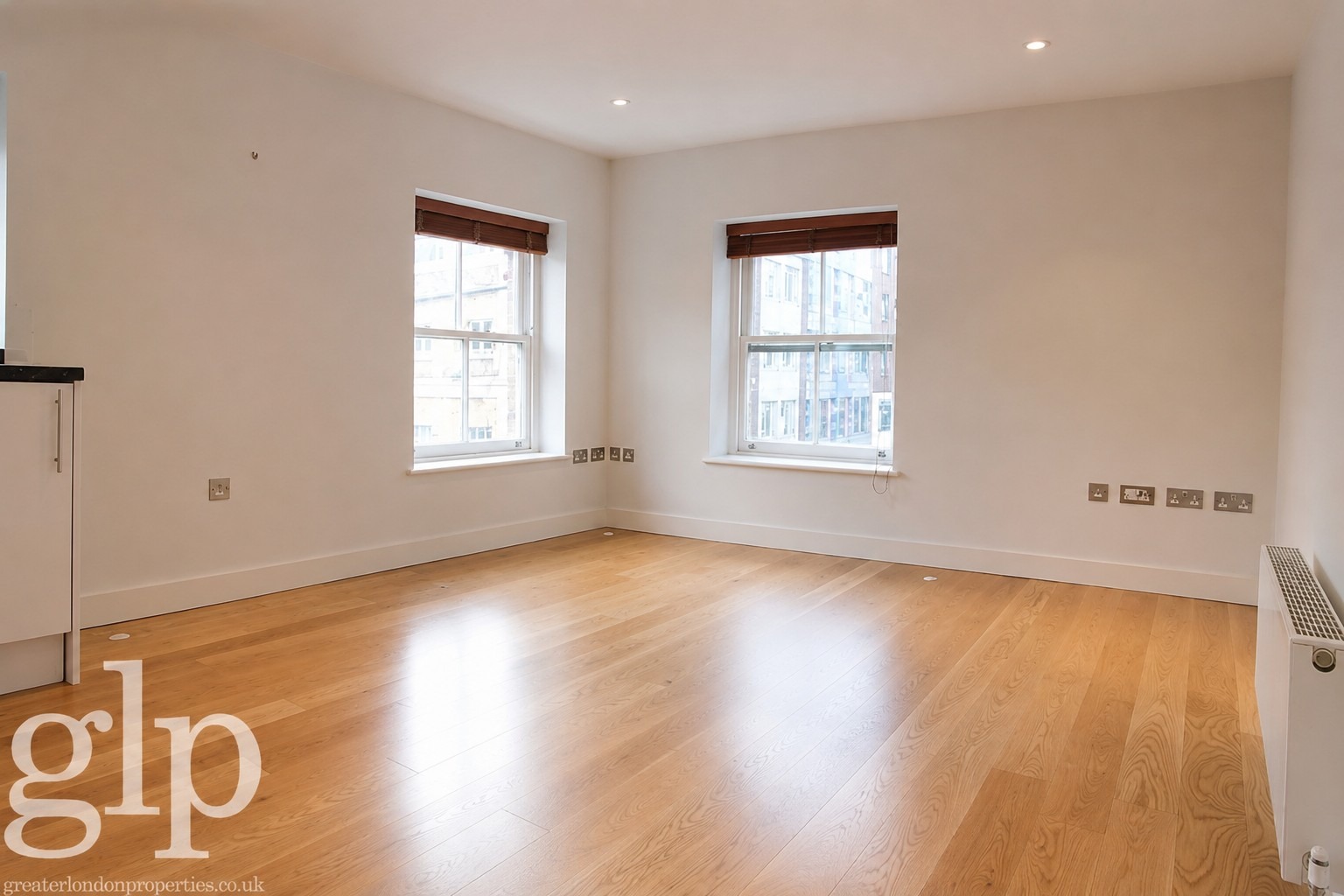 1 Bedroom Apartment, Berwick Street, Soho, W1F