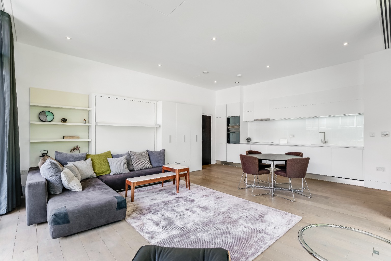 Flat, Porchester Place, Hyde Park, W2