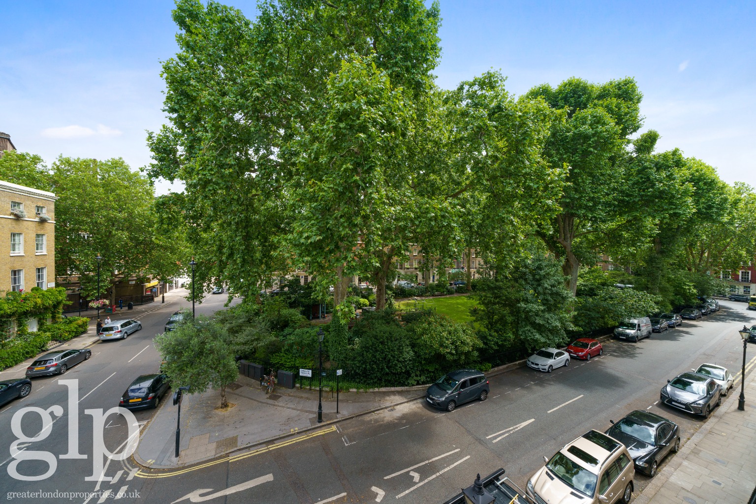 Flat, Porchester Place, Hyde Park, W2