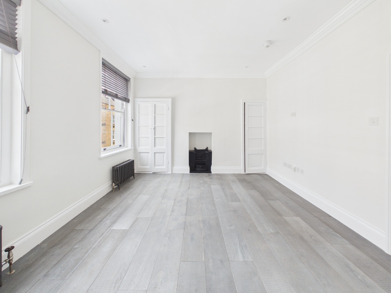 1 Bedroom Apartment, Monmouth Street, Covent Garden, WC2H