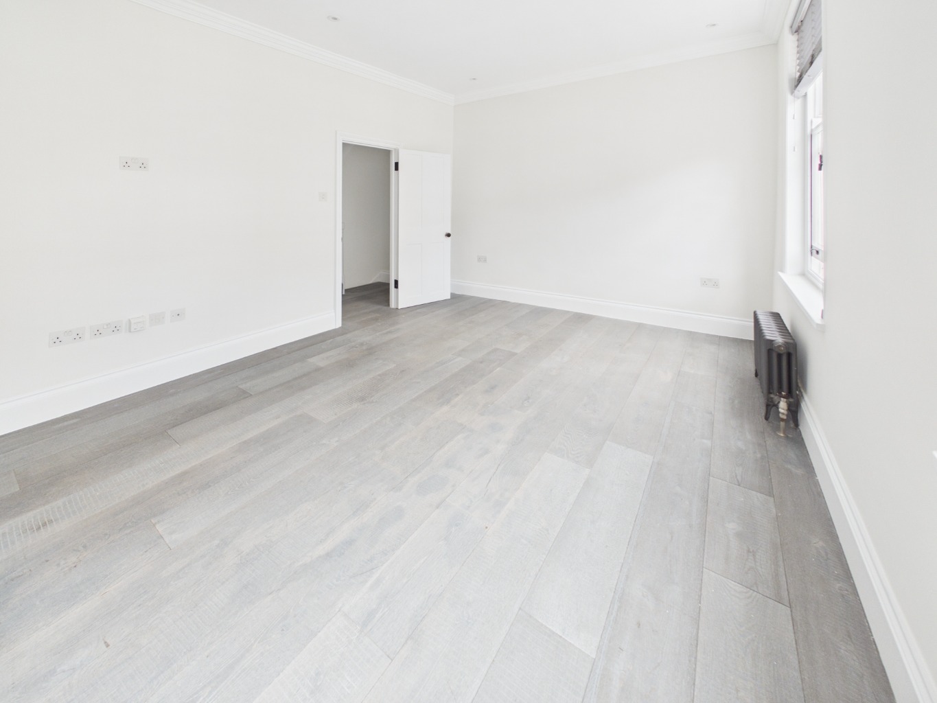 1 Bedroom Apartment, Monmouth Street, Covent Garden, WC2H