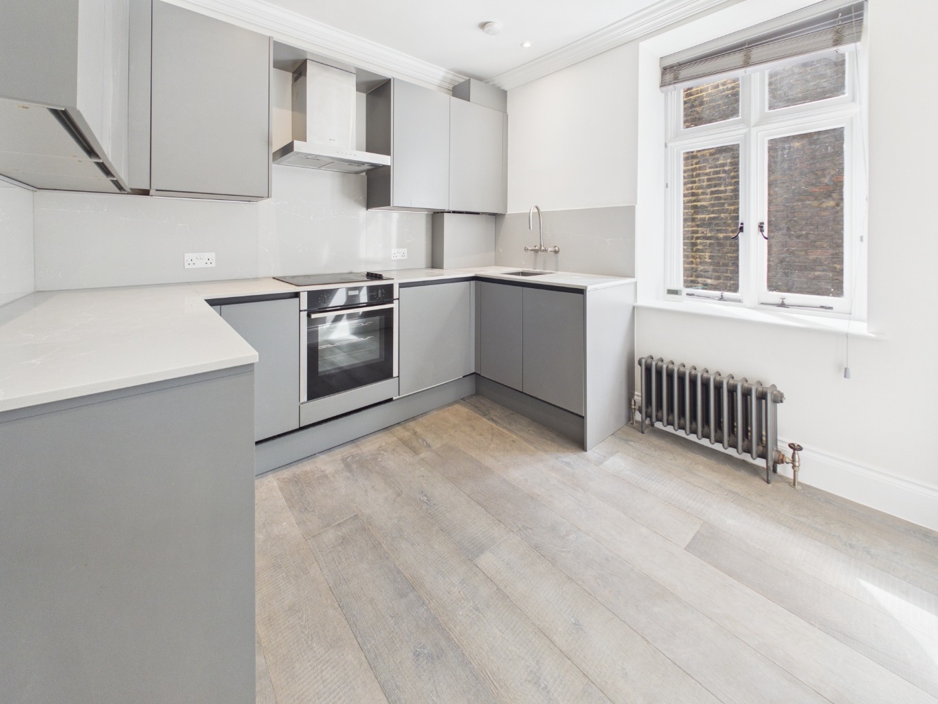 1 Bedroom Apartment, Monmouth Street, Covent Garden, WC2H