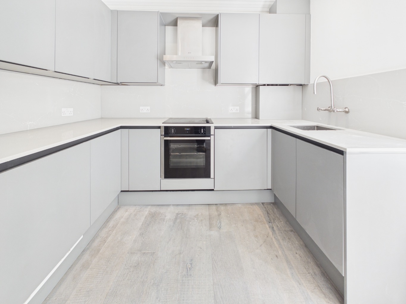 1 Bedroom Apartment, Monmouth Street, Covent Garden, WC2H