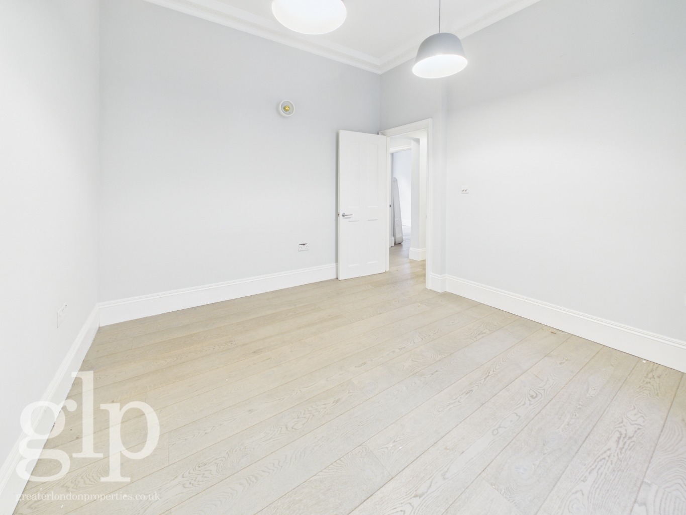 2 Bedroom Apartment, Lisle Street, Covent Garden, WC2H