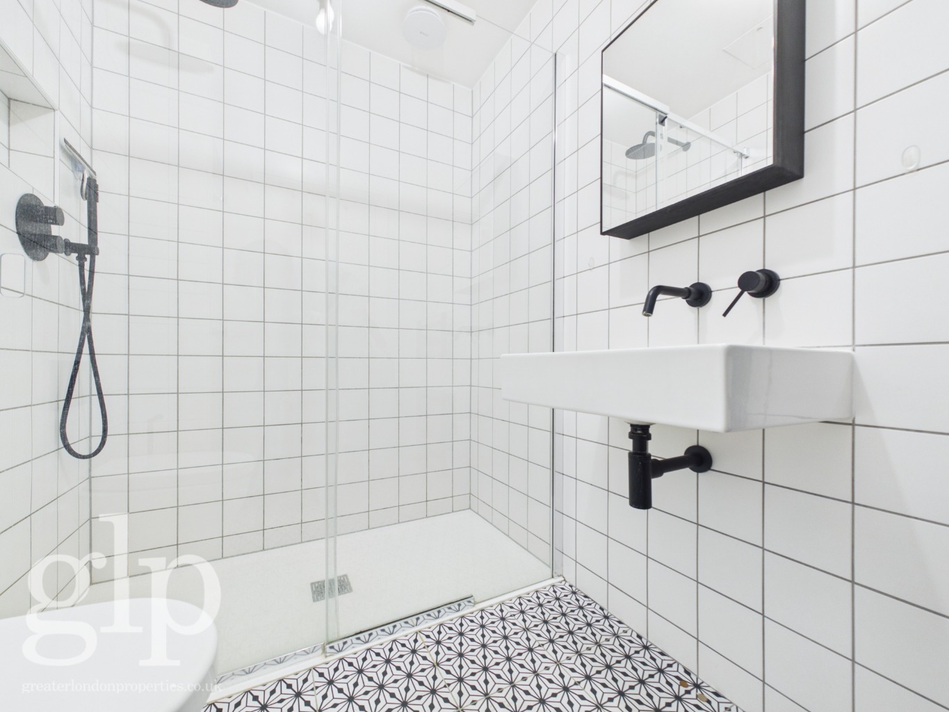 2 Bedroom Apartment, Lisle Street, Covent Garden, WC2H