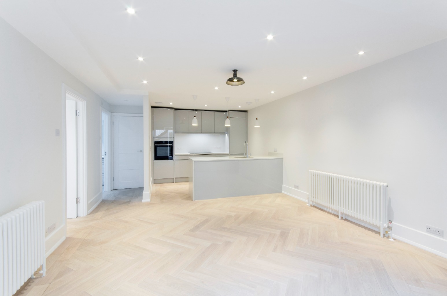 1 Bedroom Apartment, Earlham Street, Covent Garden, WC2H
