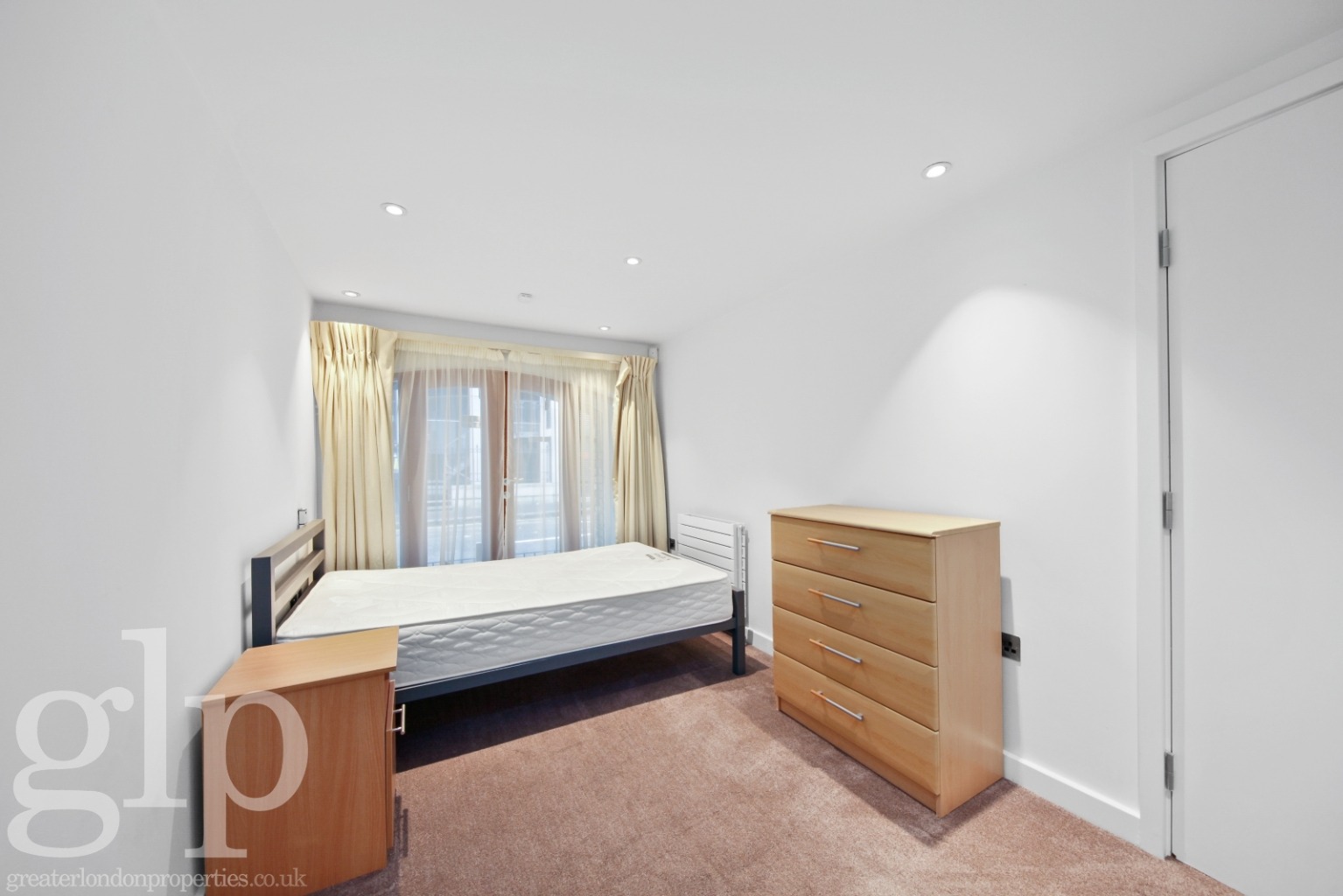 2 Bedroom Apartment, Ridgmount Street, Bloomsbury, WC1E