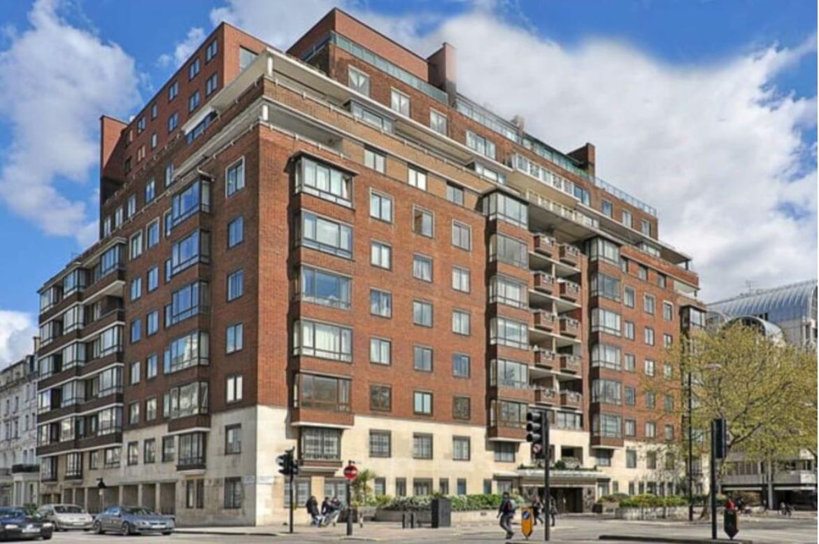 2 Bedroom Apartment, Porchester Gate, Hyde Park, W2