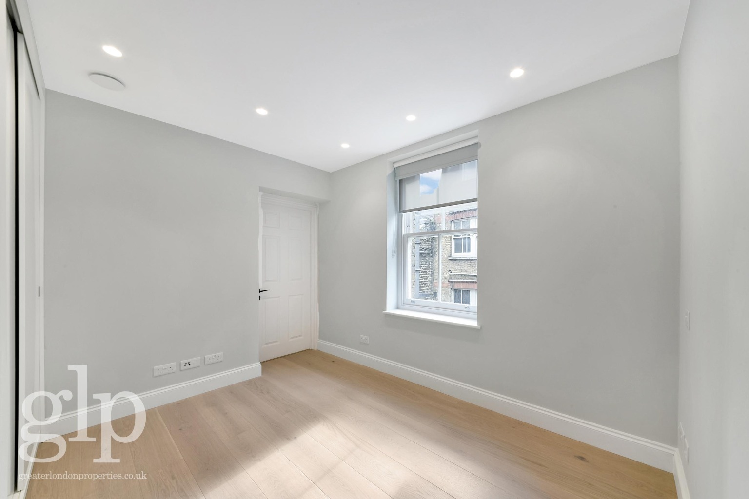 2 Bedroom Apartment, Shaftesbury Avenue, Soho, W1D