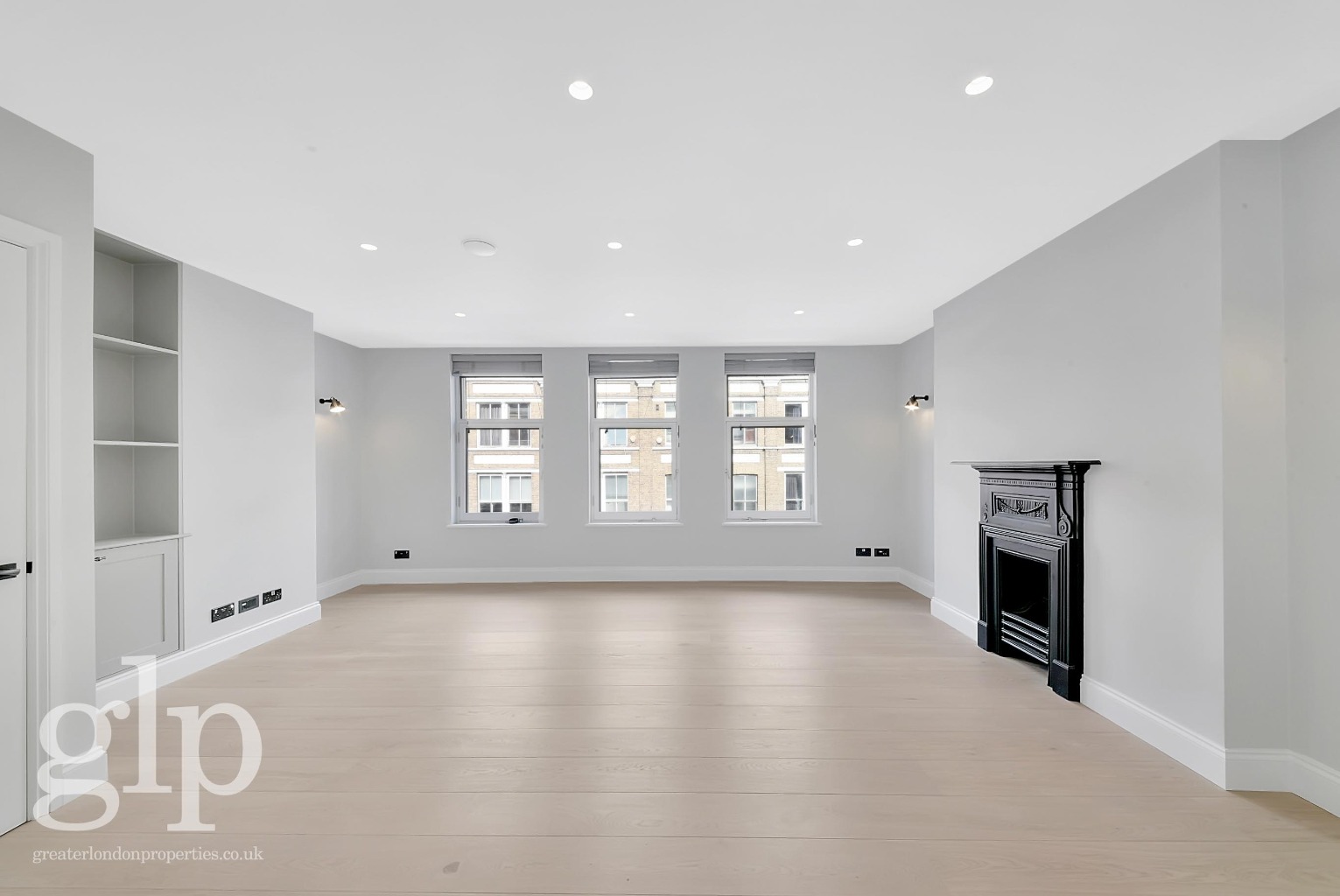 2 Bedroom Apartment, Shaftesbury Avenue, Soho, W1D