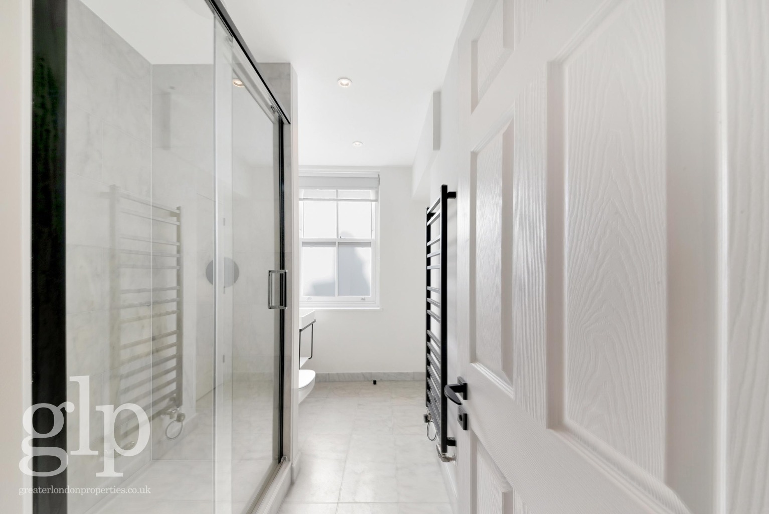 2 Bedroom Apartment, Shaftesbury Avenue, Soho, W1D