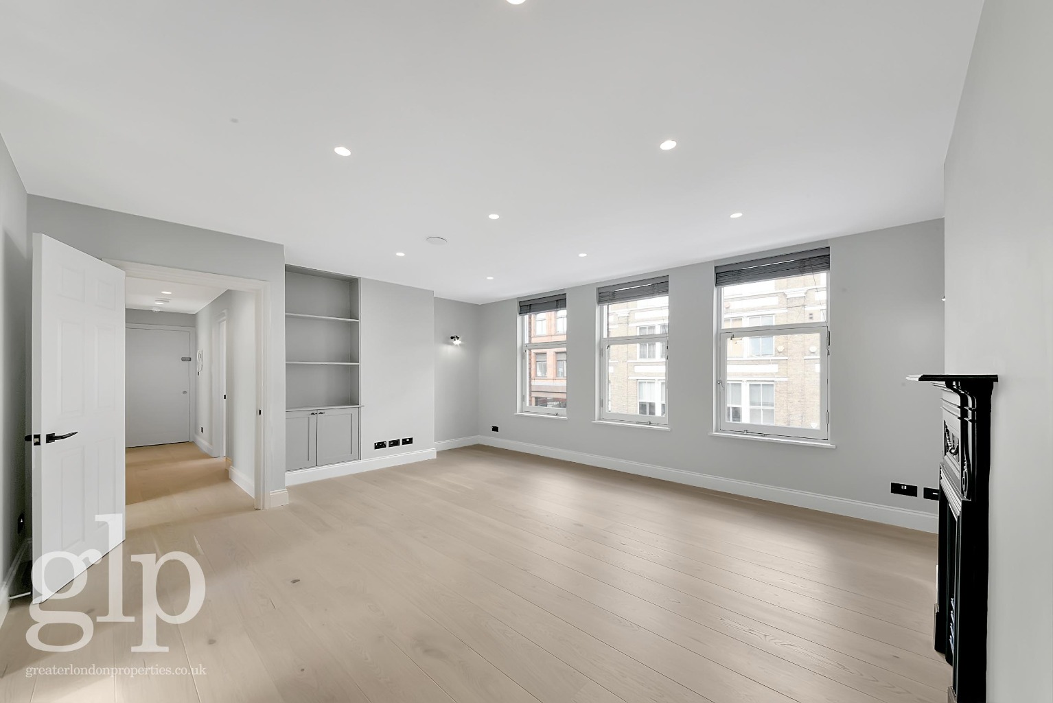 2 Bedroom Apartment, Shaftesbury Avenue, Soho, W1D