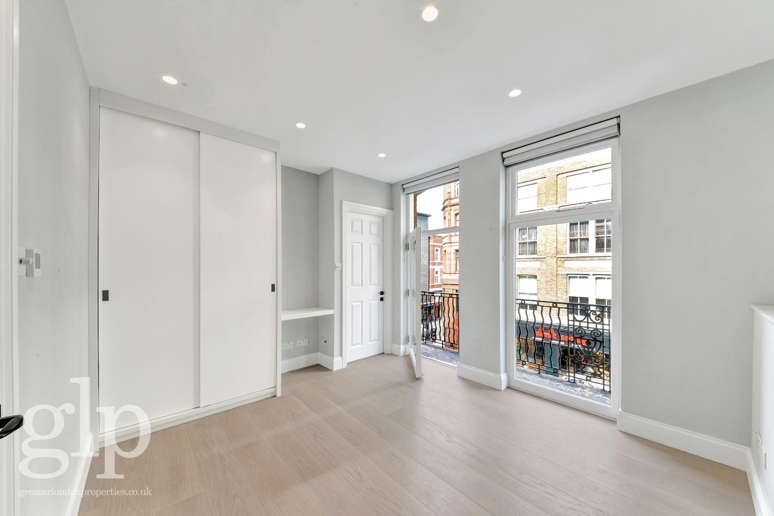 2 Bedroom Apartment, Shaftesbury Avenue, Soho, W1D