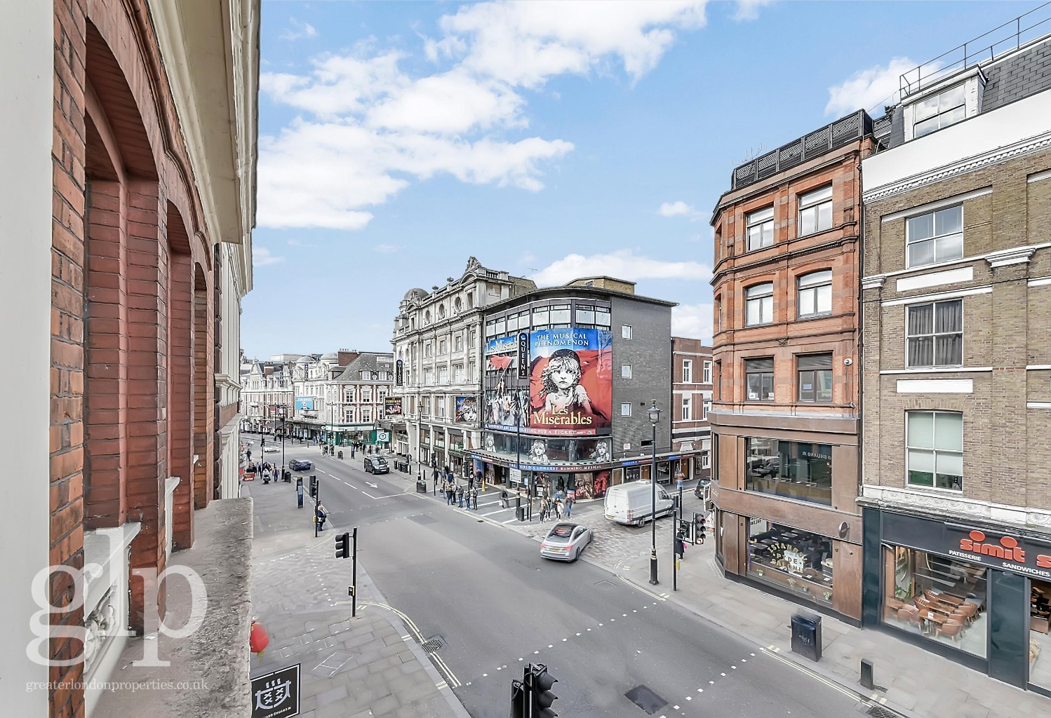 2 Bedroom Apartment, Shaftesbury Avenue, Soho, W1D