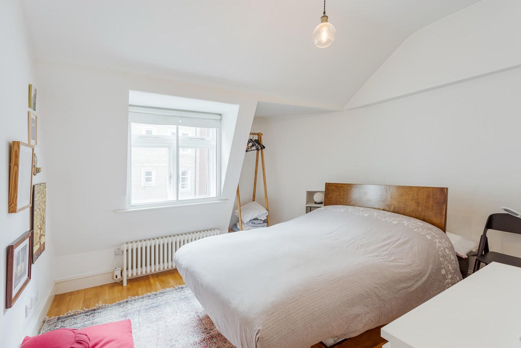 1 Bedroom Apartment, Charlotte Street, Fitzrovia, W1T
