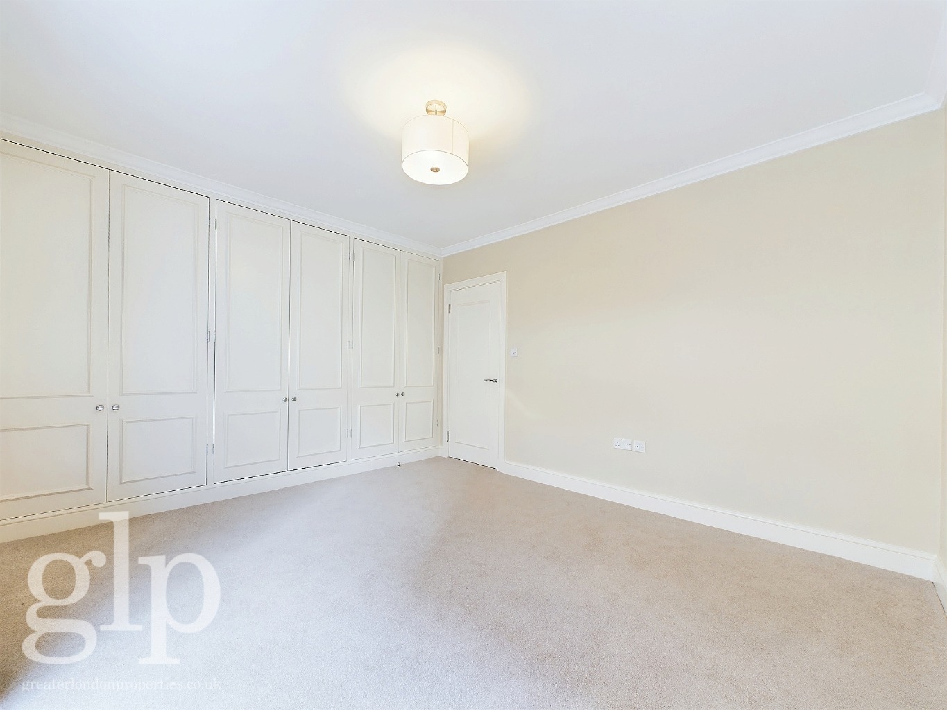 2 Bedroom Apartment, Ridgmount Street, Bloomsbury, WC1E