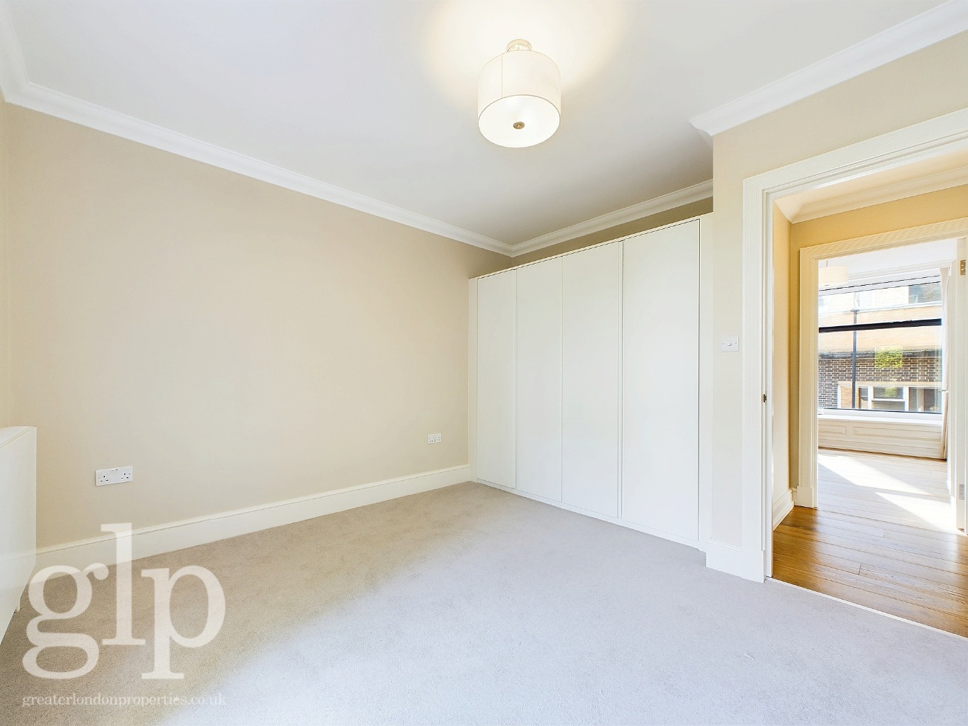 2 Bedroom Apartment, Ridgmount Street, Bloomsbury, WC1E