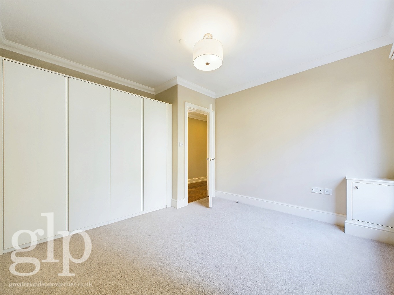 2 Bedroom Apartment, Ridgmount Street, Bloomsbury, WC1E