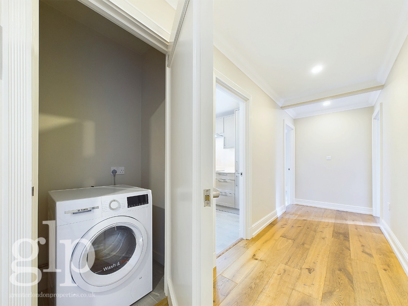 2 Bedroom Apartment, Ridgmount Street, Bloomsbury, WC1E