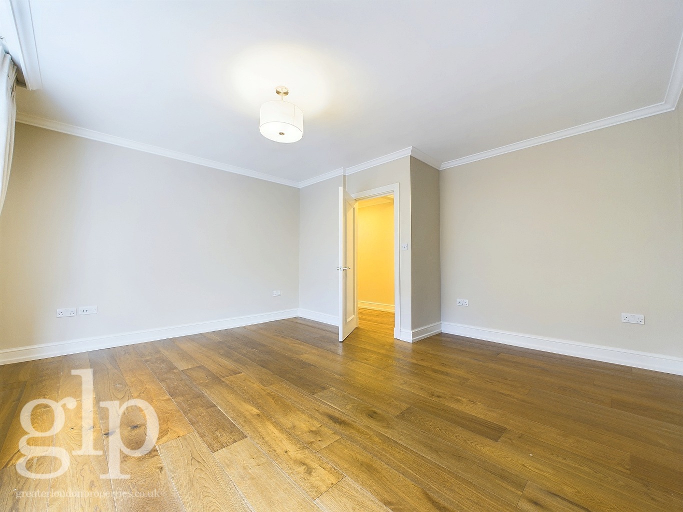2 Bedroom Apartment, Ridgmount Street, Bloomsbury, WC1E