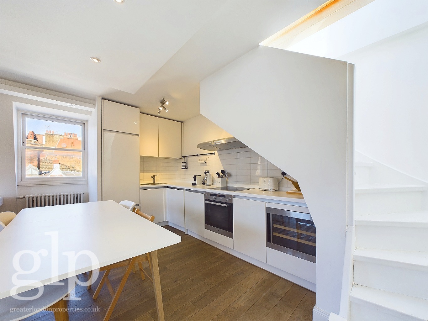 1 Bedroom Apartment, Carlisle Street Soho