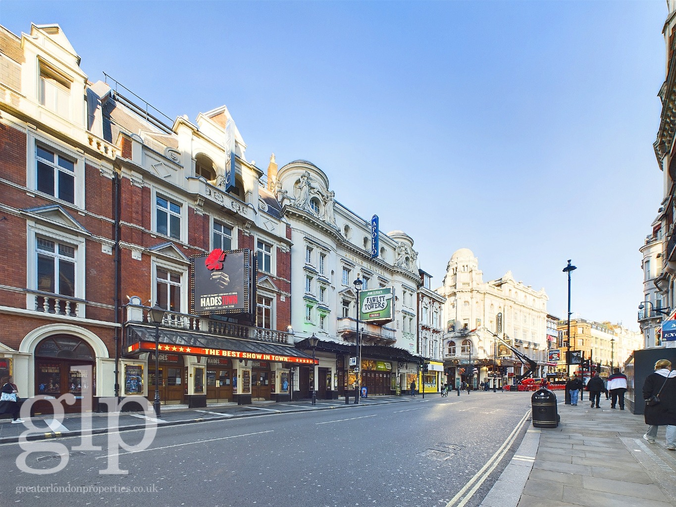2 Bedroom Apartment, Shaftesbury Avenue, Soho, W1D
