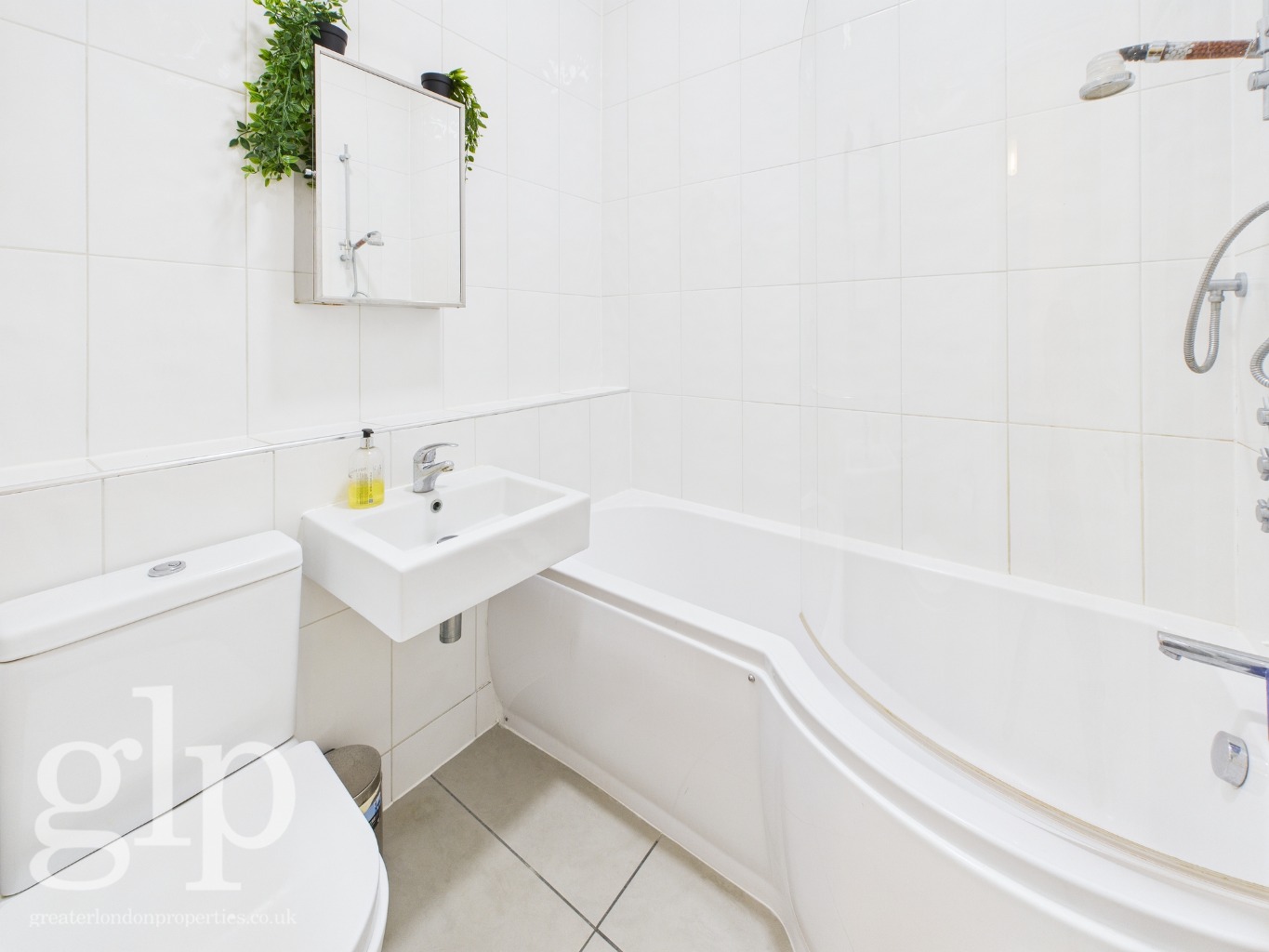 1 Bedroom Apartment, Lamb’s Conduit Passage, Bloomsbury, WC1R