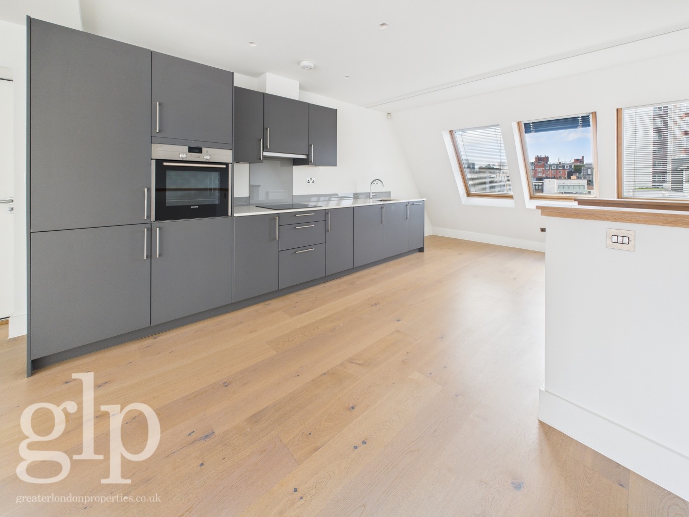 2 Bedroom Apartment, Lexington Street, Soho, W1F