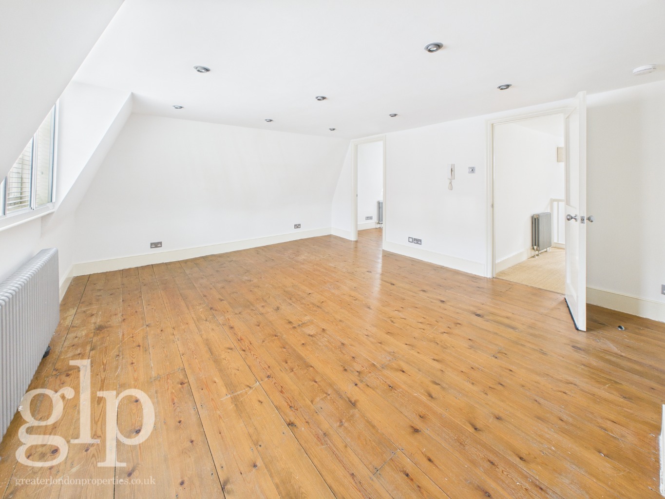 2 Bedroom Apartment, Earlham Street, Covent Garden, WC2H