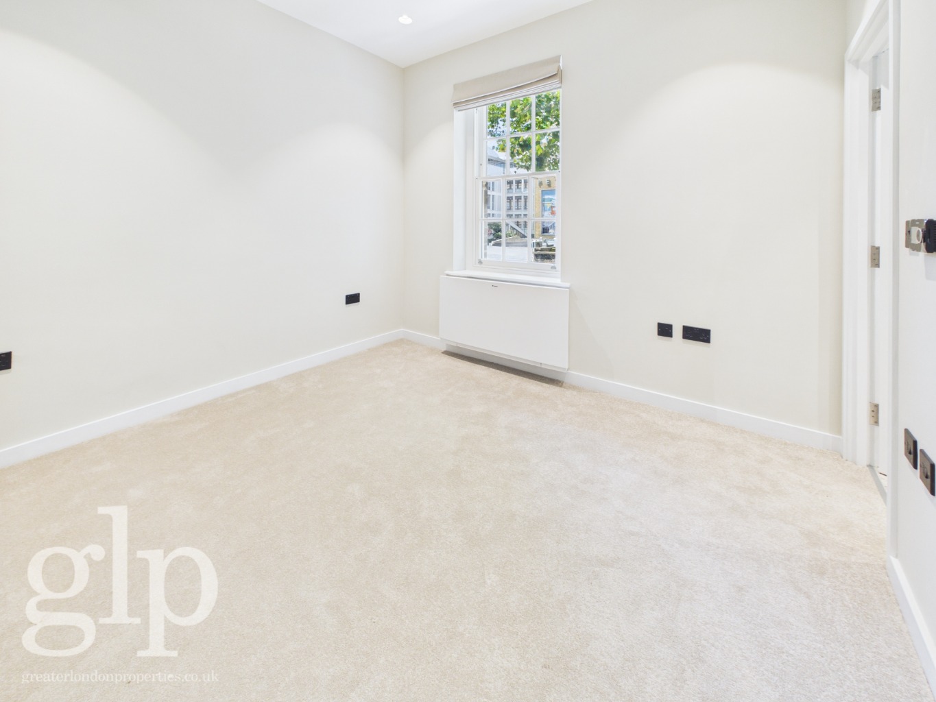 2 Bedroom Apartment, Store Street, Bloomsbury, WC1E