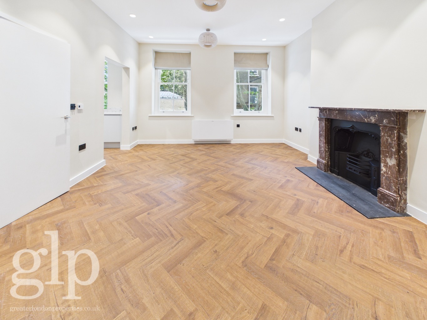 2 Bedroom Apartment, Store Street, Bloomsbury, WC1E