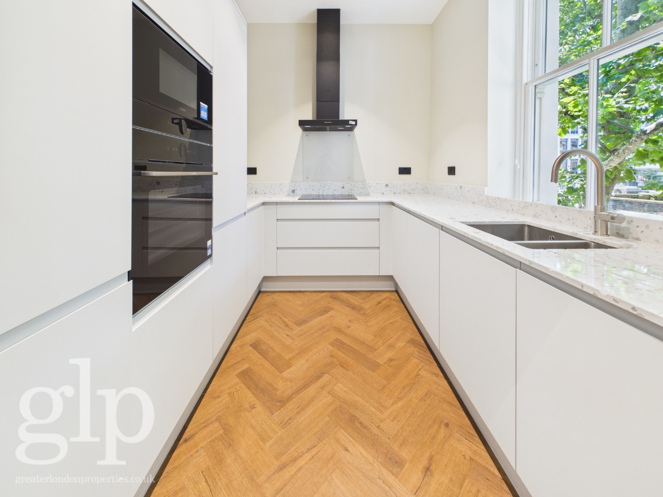 2 Bedroom Apartment, Store Street, Bloomsbury, WC1E