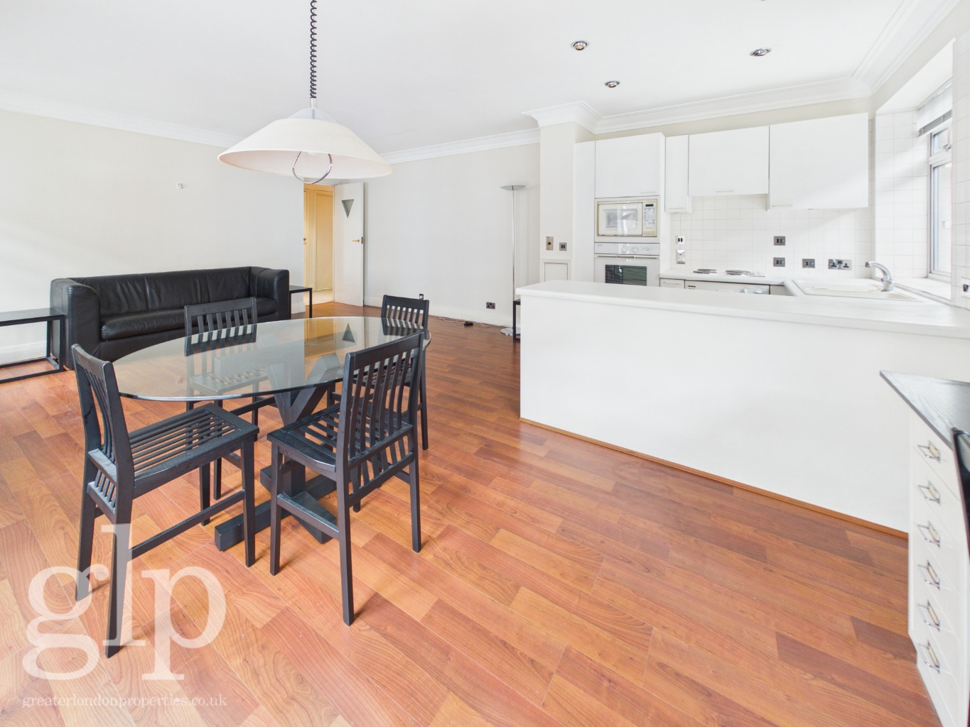 1 Bedroom Apartment, Upper John Street,  Soho, W1F