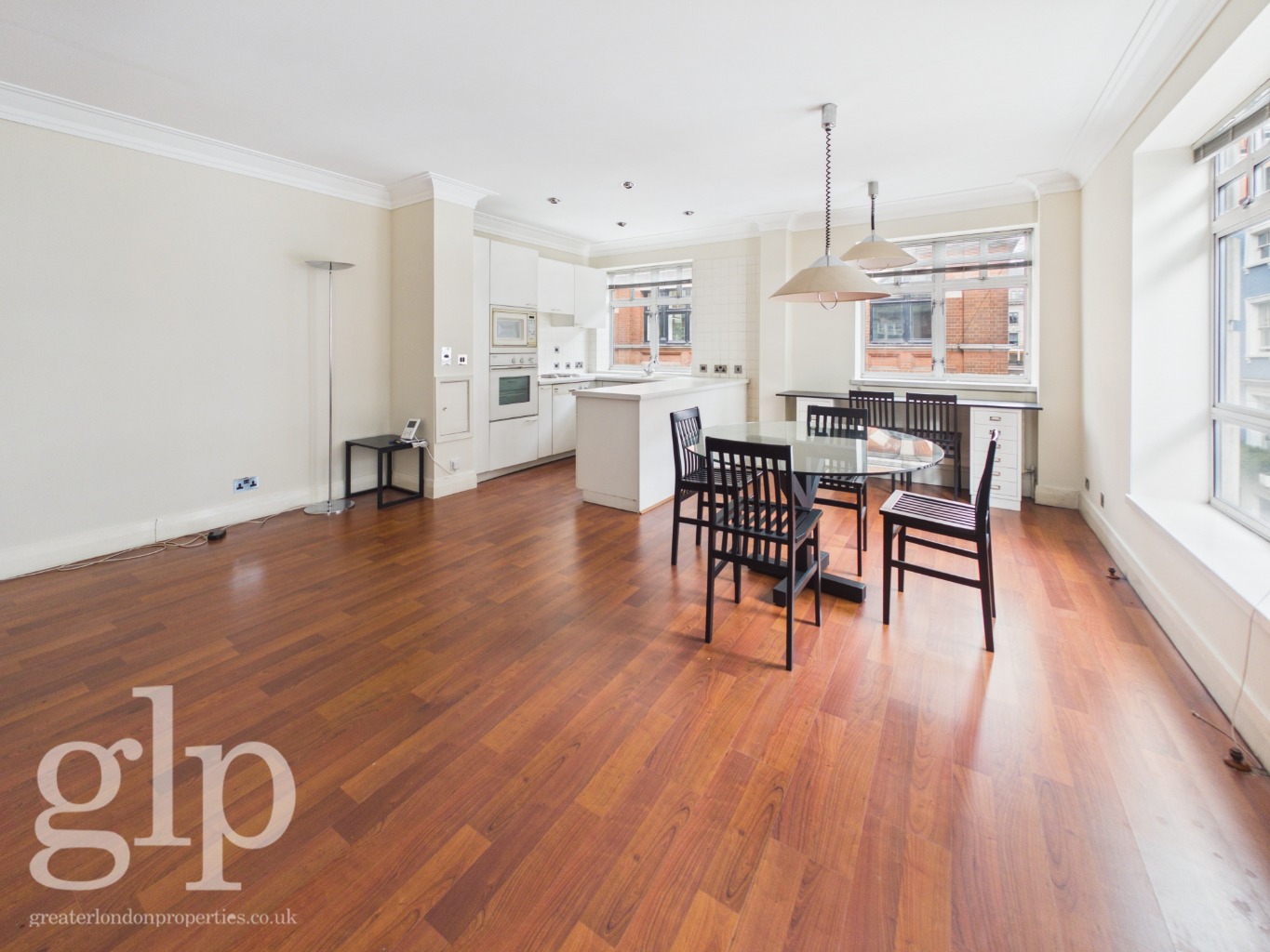 1 Bedroom Apartment, Upper John Street,  Soho, W1F